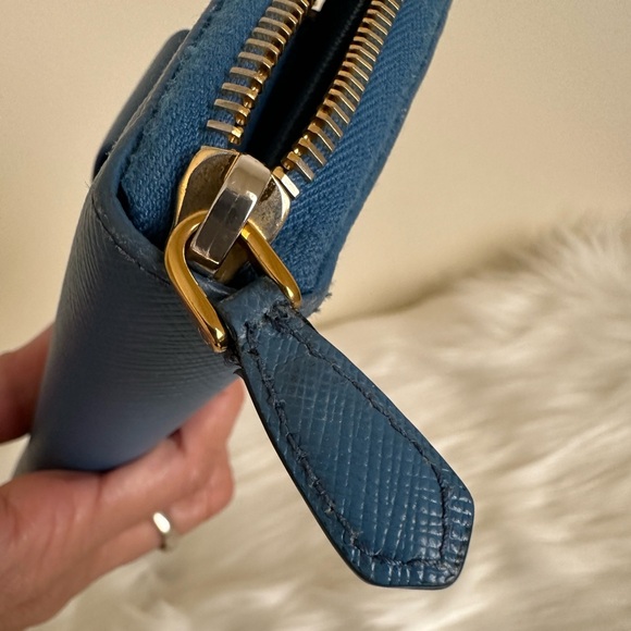 Auth Prada Wallet EUC - Picture 10 of 17